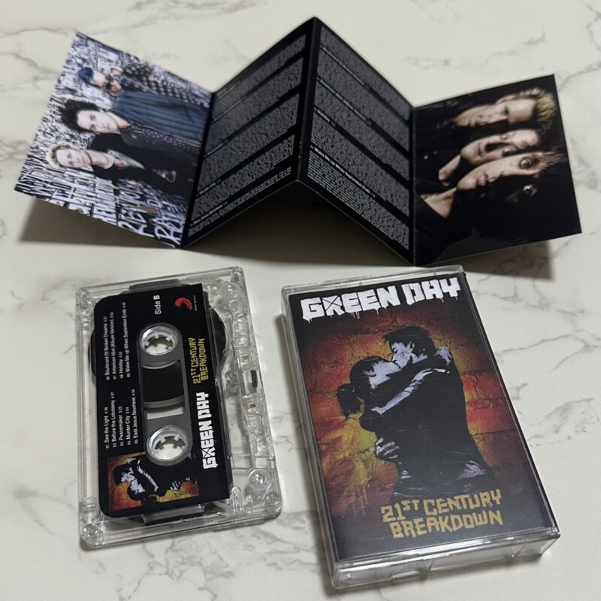 Green Day 21st Century Breakdo - Vintage And Collectible ulasan dan harga